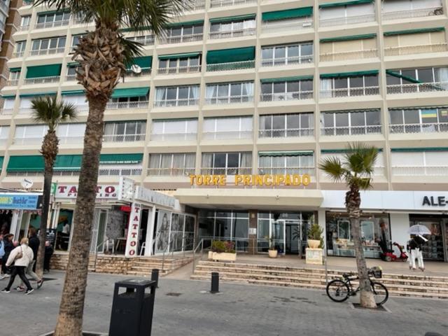 Precioso Apartamento A Estrenar En Primera Linea De Playa 貝尼多姆 外观 照片